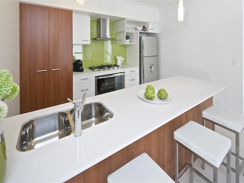 1/6 Compass Drive, Biggera Waters QLD 4216