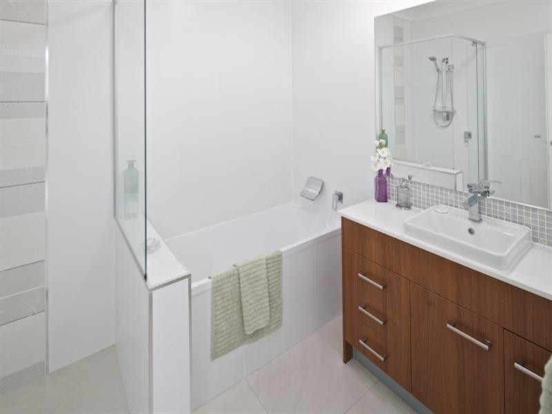 1/6 Compass Drive, Biggera Waters QLD 4216