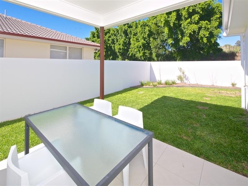 1/6 Compass Drive, Biggera Waters QLD 4216