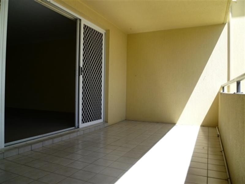 11/65 Bayview Street, Runaway Bay QLD 4216