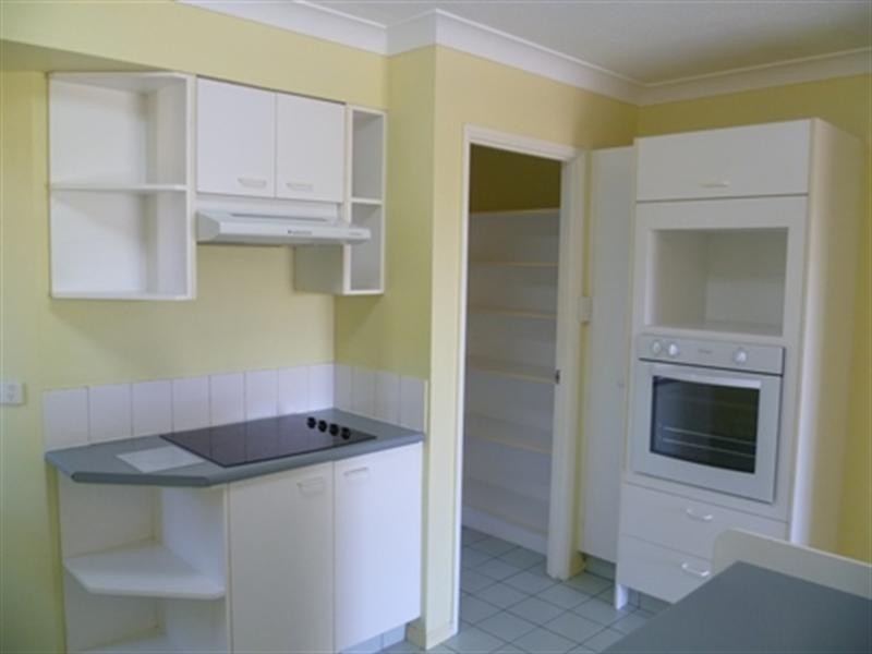 11/65 Bayview Street, Runaway Bay QLD 4216