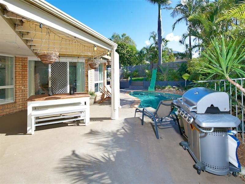 11 Inverness Way, Parkwood QLD 4214