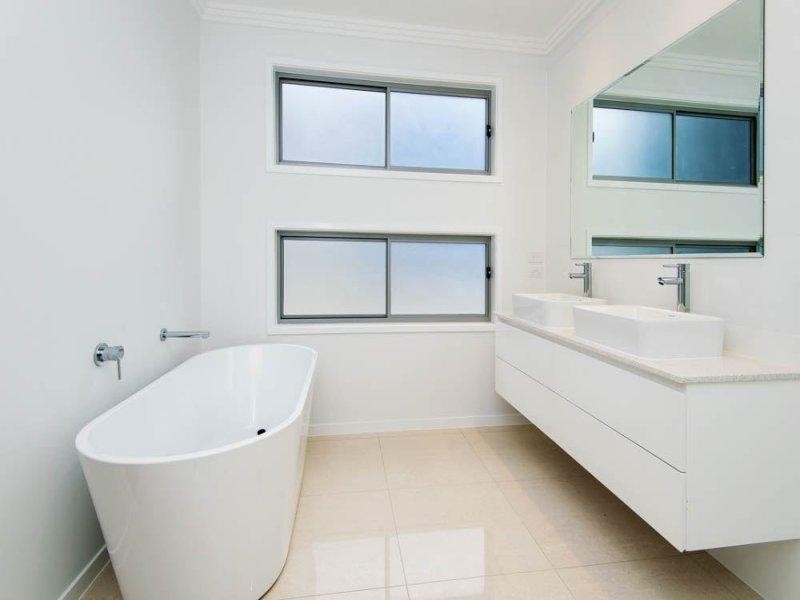 18B Compass Drive, Biggera Waters QLD 4216
