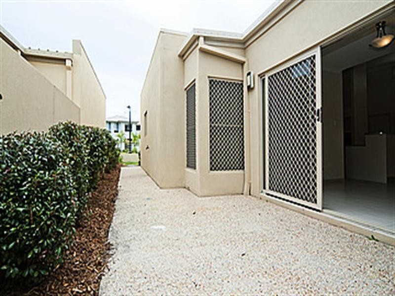 75 East Quay Drive, Biggera Waters QLD 4216