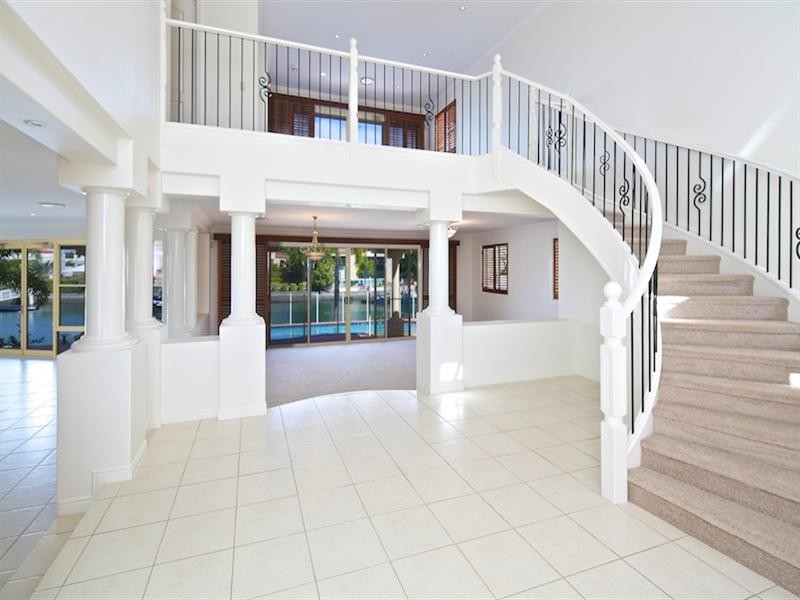 37 The Peninsula, Sovereign Islands QLD 4216