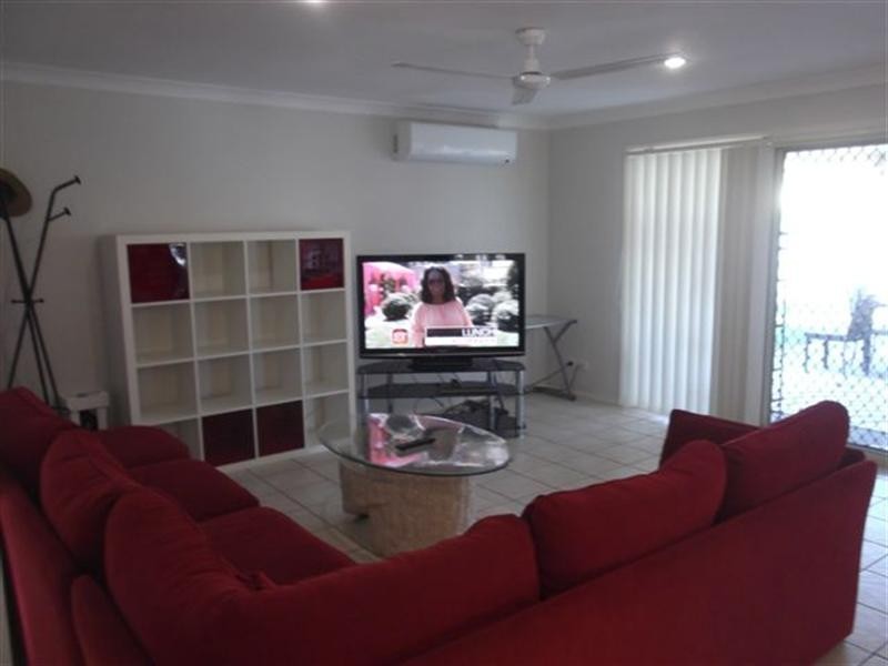 154 Christina Ryan Way, Arundel QLD 4214