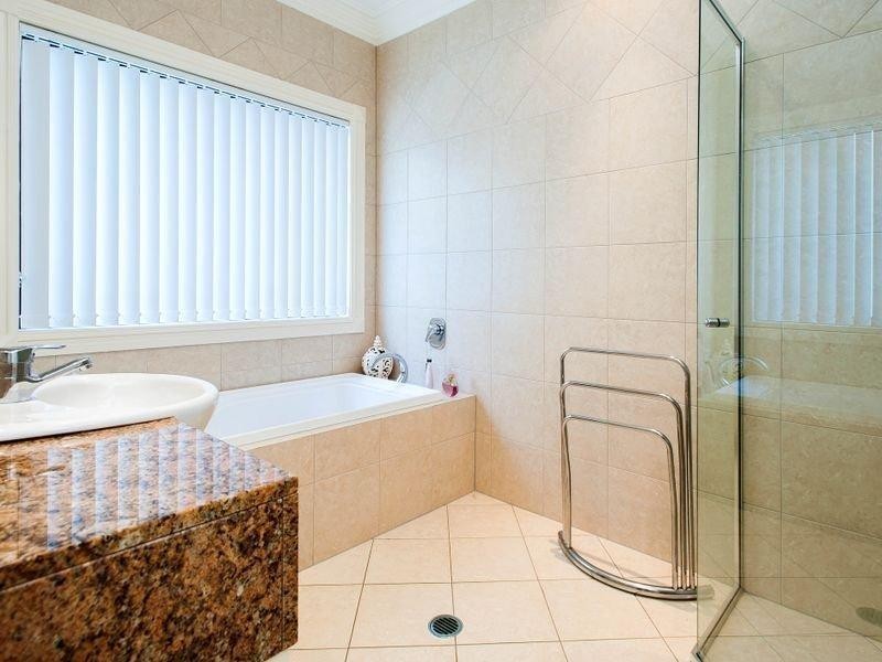 24 The Sovereign Mile, Sovereign Islands QLD 4216