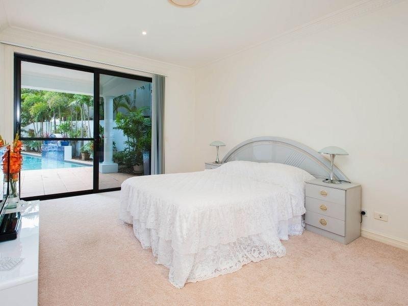 24 The Sovereign Mile, Sovereign Islands QLD 4216