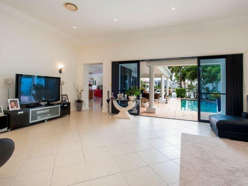 24 The Sovereign Mile, Sovereign Islands QLD 4216