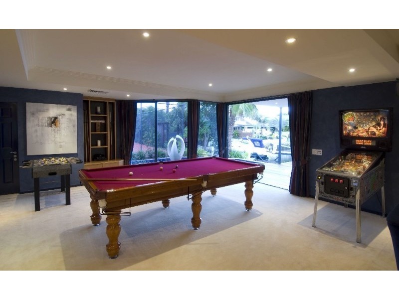 22-24 Nirvana Court, Runaway Bay QLD 4216