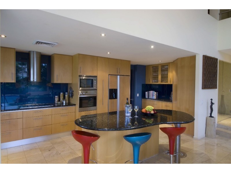 22-24 Nirvana Court, Runaway Bay QLD 4216