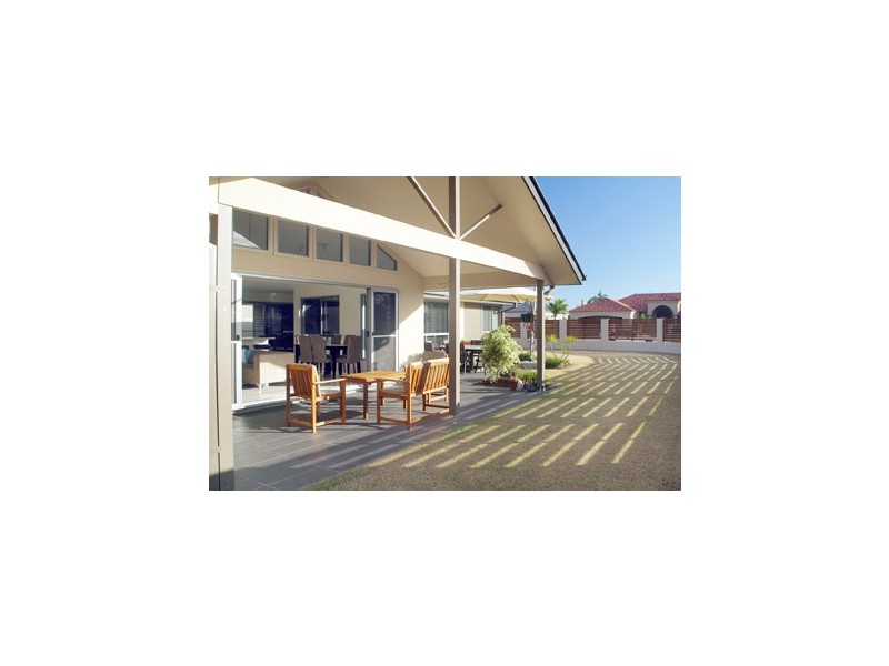 15 Costa Del Sol Avenue, Coombabah QLD 4216