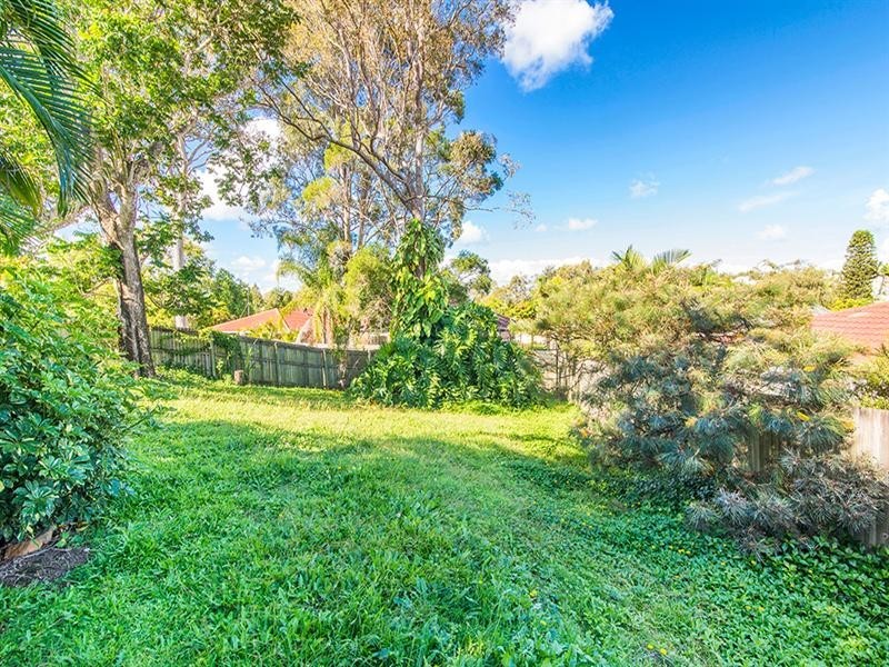 2/9 Botanical Drive, Labrador QLD 4215