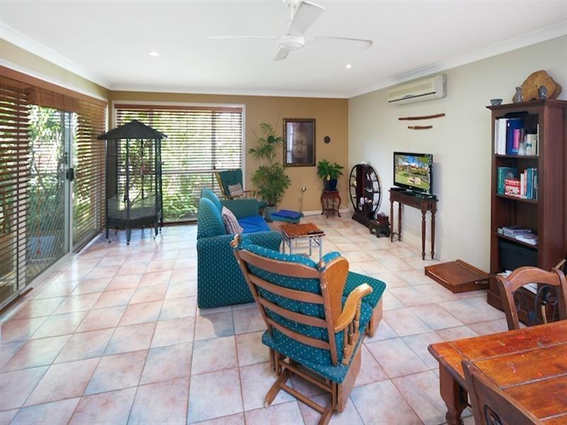 4 Santa Rosa Place, Parkwood QLD 4214