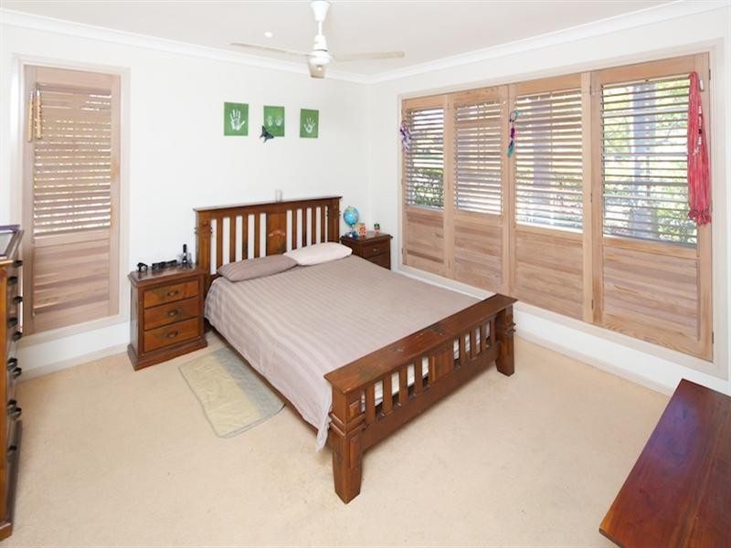 4 Santa Rosa Place, Parkwood QLD 4214