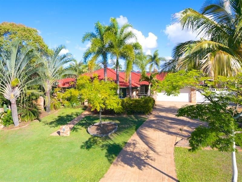 4 Santa Rosa Place, Parkwood QLD 4214