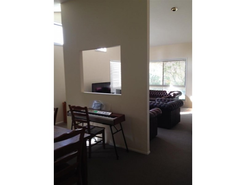 2/15 Lee Road, Runaway Bay QLD 4216