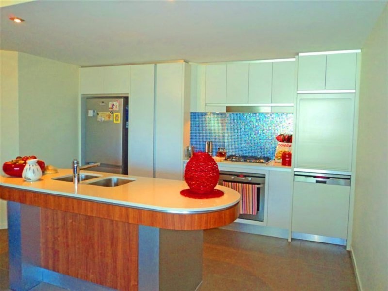 101/20-28 Bayview Street, Runaway Bay QLD 4216