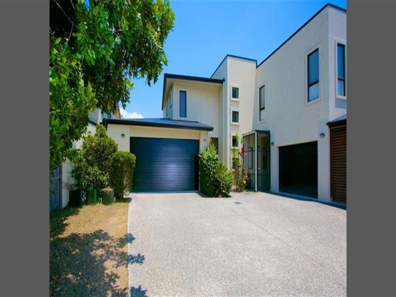 1/50 Bayview Street, Runaway Bay QLD 4216