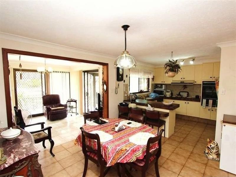 84 Oxley Drive, Paradise Point QLD 4216
