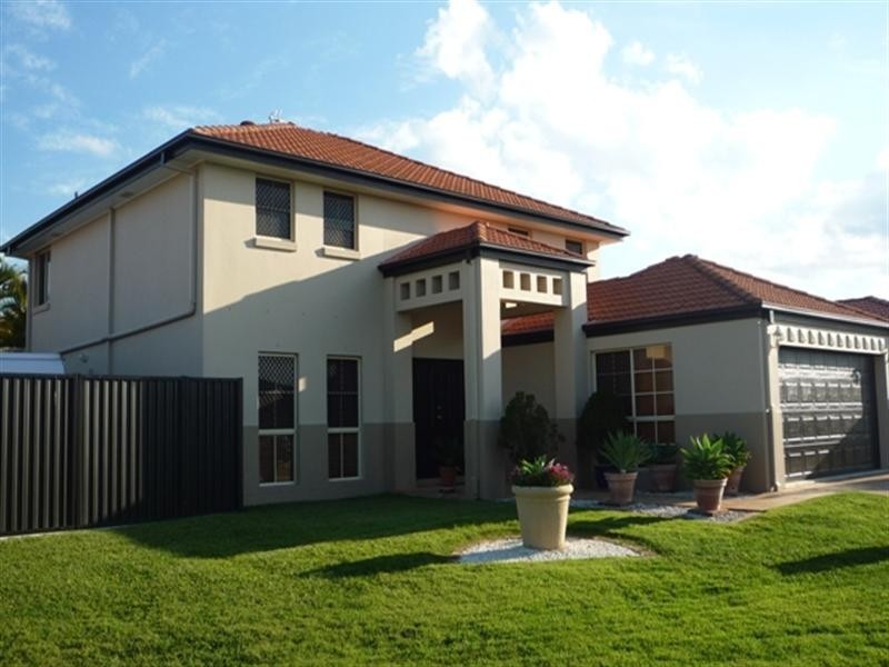 11 Redgum Place, Molendinar QLD 4214