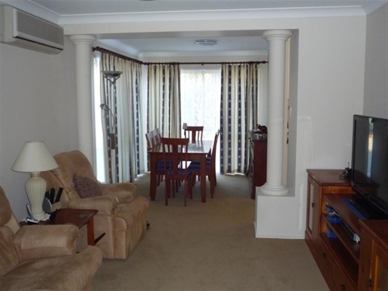 11 Redgum Place, Molendinar QLD 4214