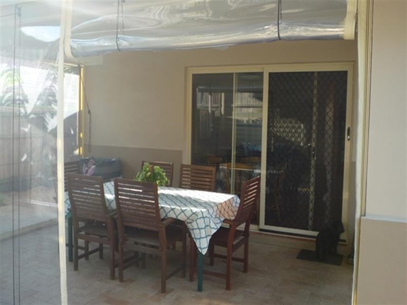 11 Redgum Place, Molendinar QLD 4214