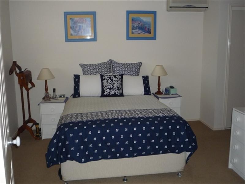11 Redgum Place, Molendinar QLD 4214