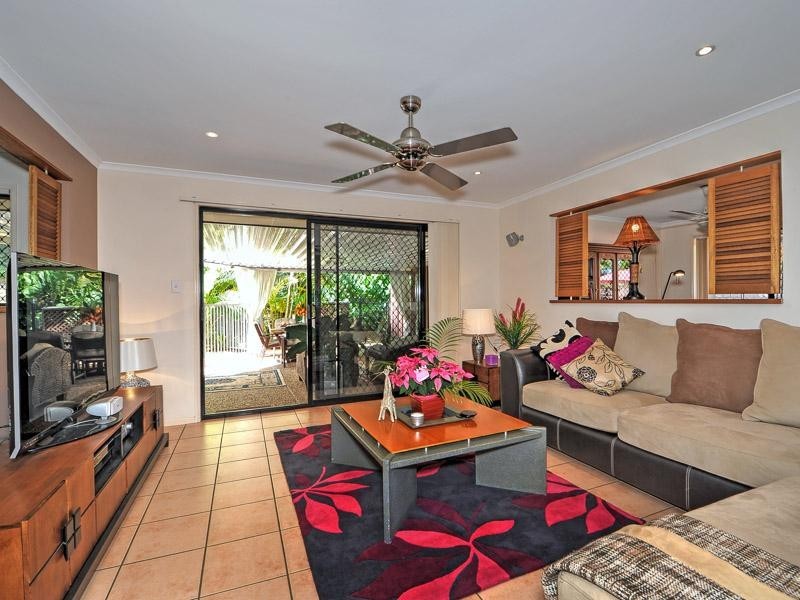 30 Dellwood Circuit, Molendinar QLD 4214