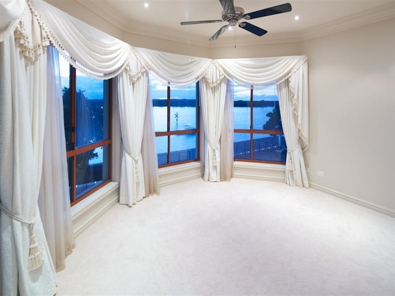 47-49 Knightsbridge Parade West, Sovereign Islands QLD 4216