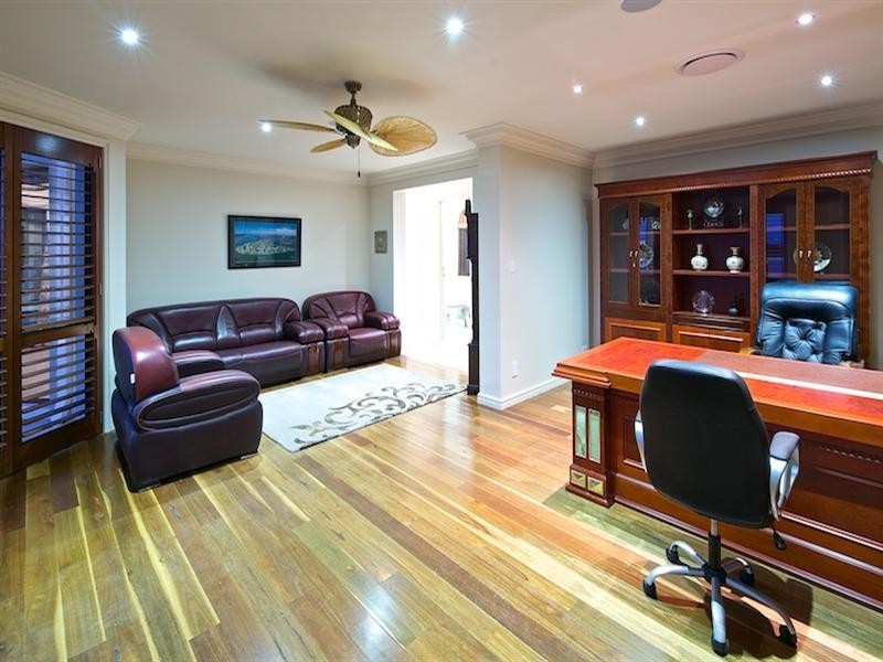 47-49 Knightsbridge Parade West, Sovereign Islands QLD 4216