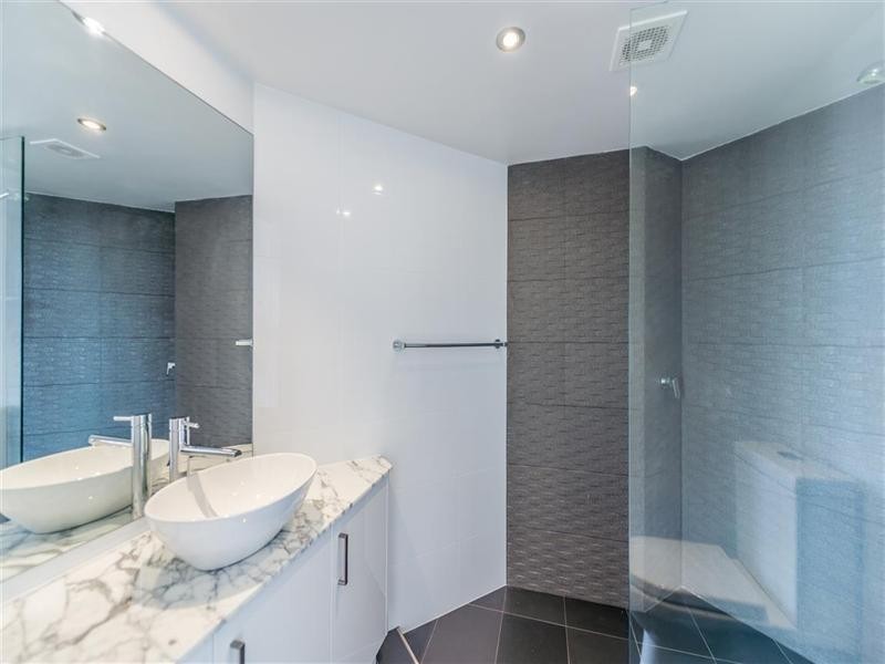 50/484-488 Marine Parade, Biggera Waters QLD 4216