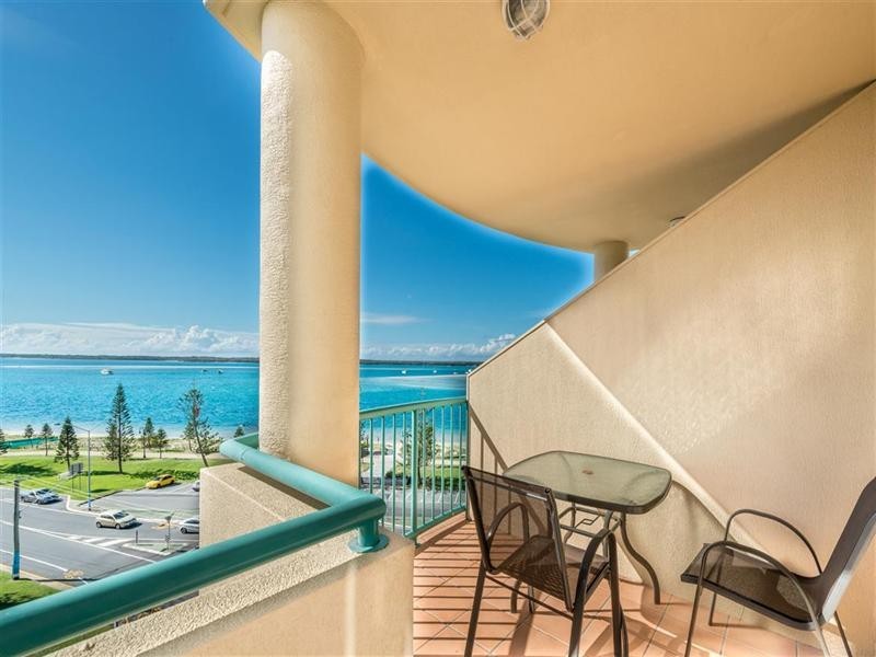 54/484 Marine Parade, Biggera Waters QLD 4216