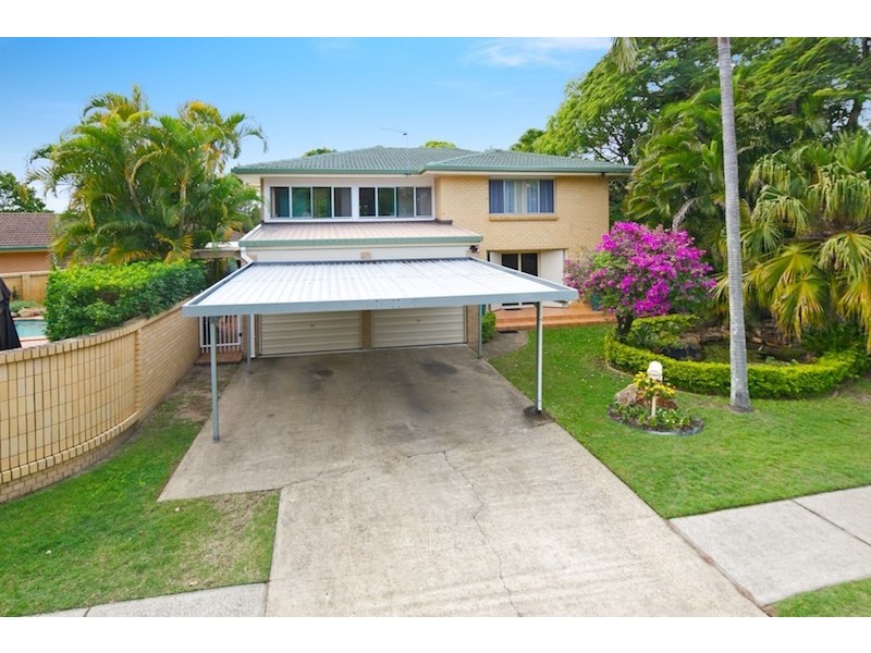 9 Deagon Drive, Runaway Bay QLD 4216