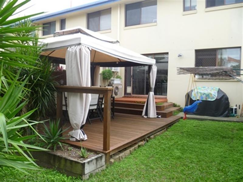 26/2 Karbunya Street, Mermaid Waters QLD 4218