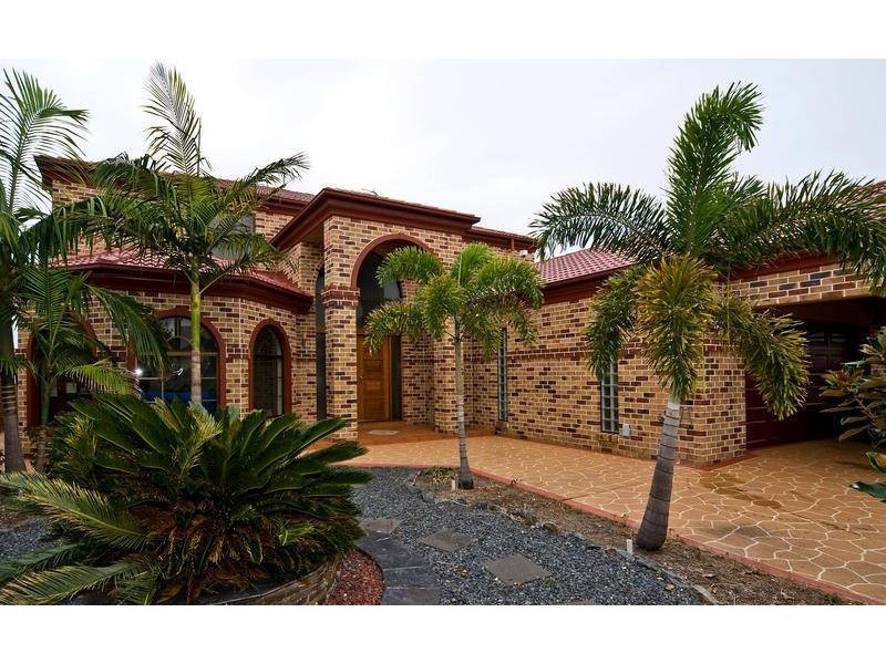 6 Smugglers Place, Runaway Bay QLD 4216