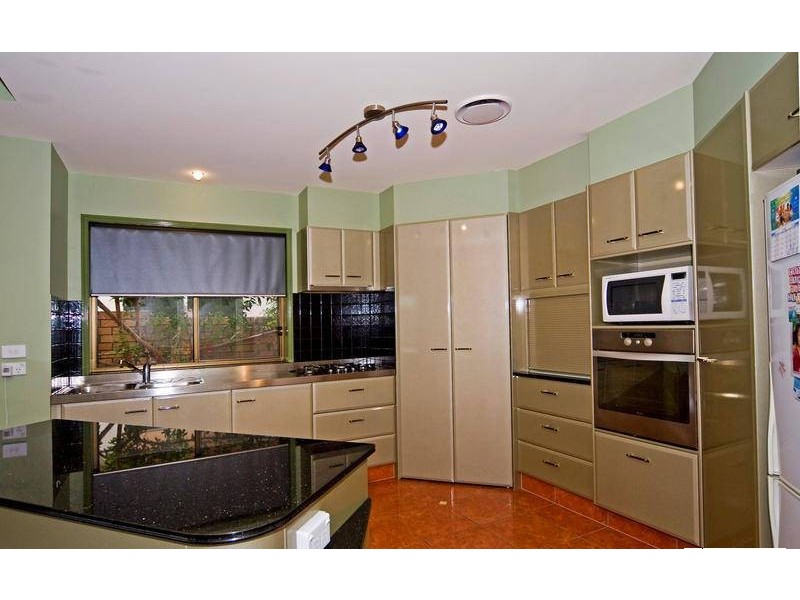 6 Smugglers Place, Runaway Bay QLD 4216