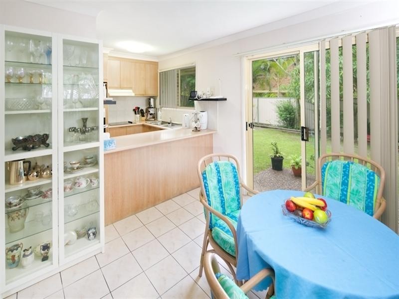 2/423 Oxley Drive, Runaway Bay QLD 4216