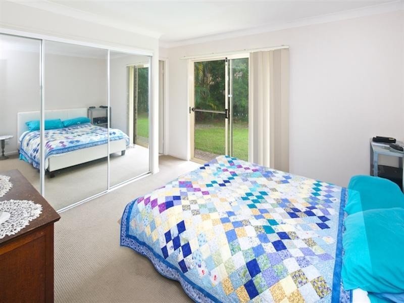 2/423 Oxley Drive, Runaway Bay QLD 4216