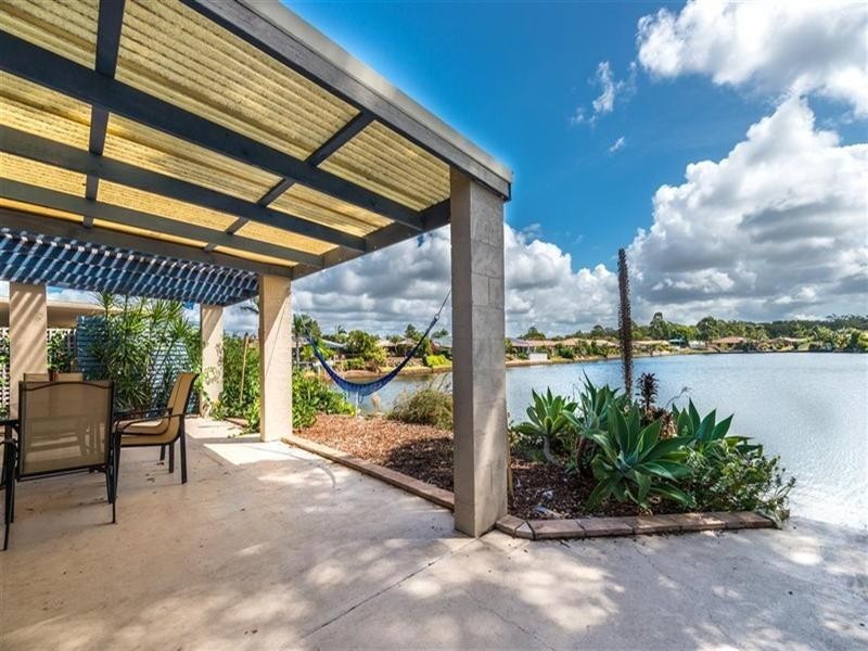 2/17 Kangaroo Avenue, Coombabah QLD 4216