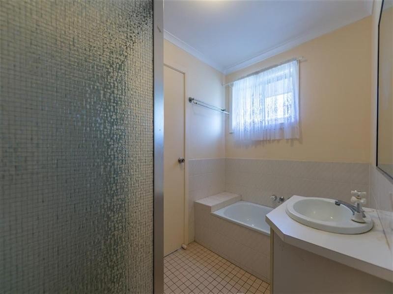 2/17 Kangaroo Avenue, Coombabah QLD 4216