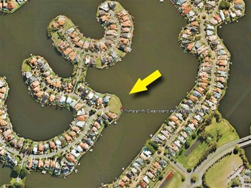 5 Trimaran Place, Clear Island Waters QLD 4226