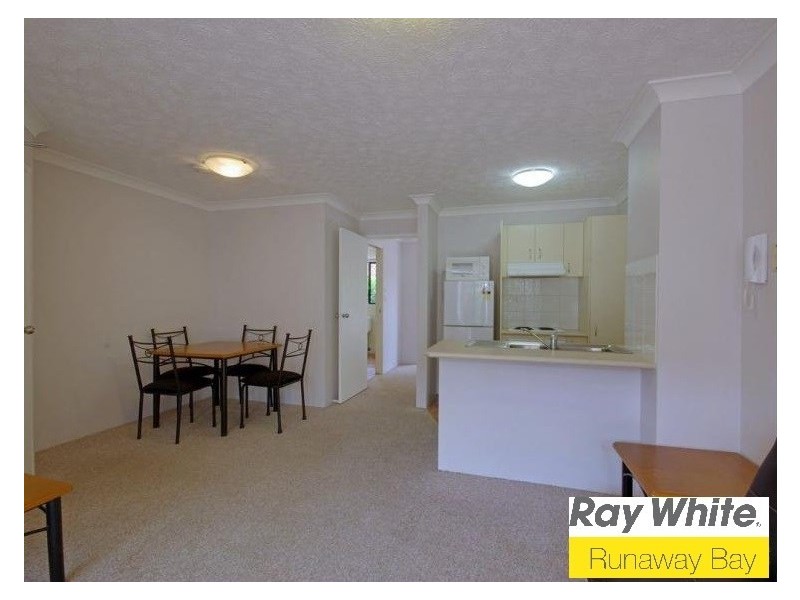 25/33-37 Lenneberg Street, Southport QLD 4215