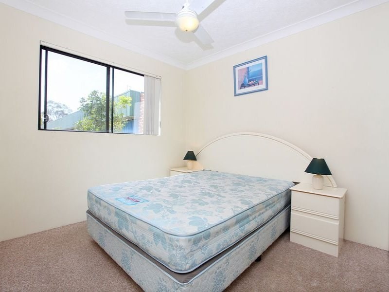 25/33-37 Lenneberg Street, Southport QLD 4215