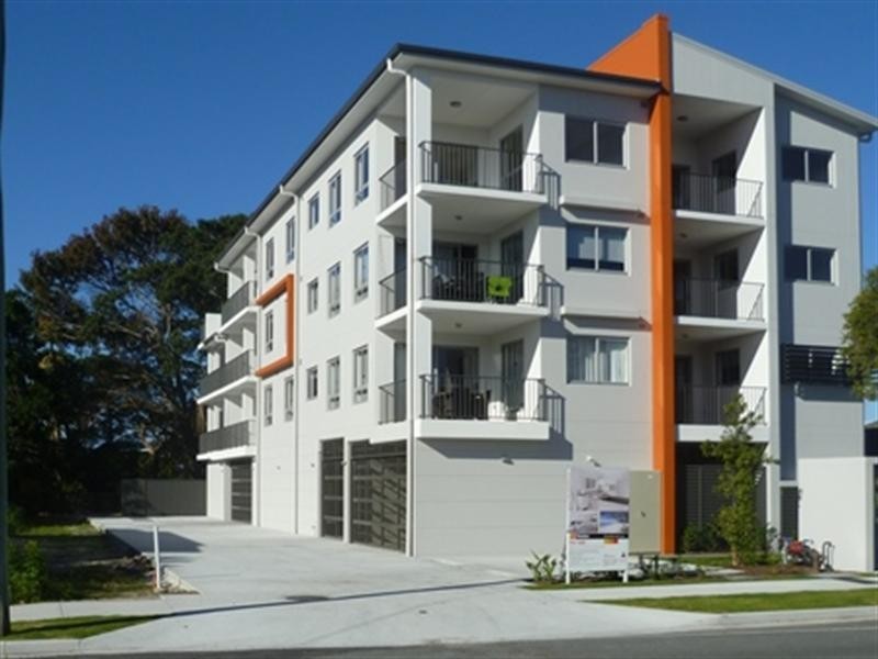 77 Brighton Street, Biggera Waters QLD 4216