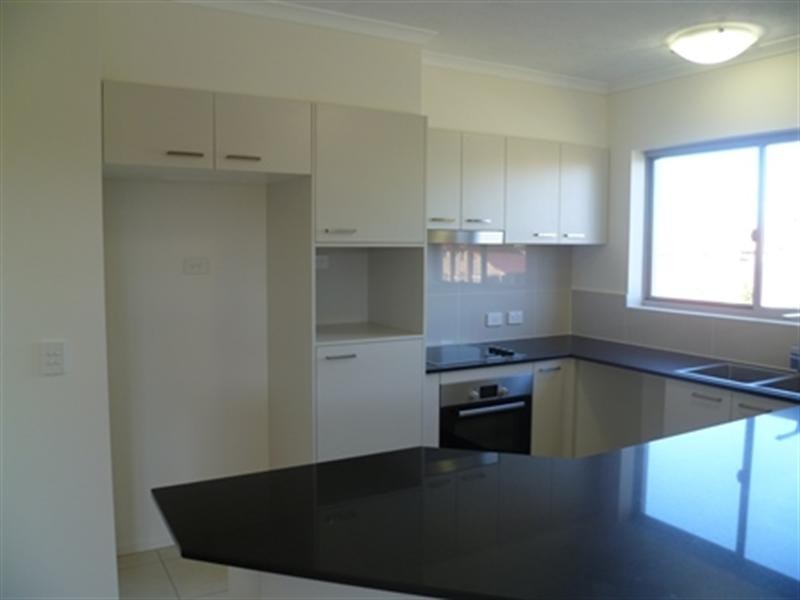 77 Brighton Street, Biggera Waters QLD 4216