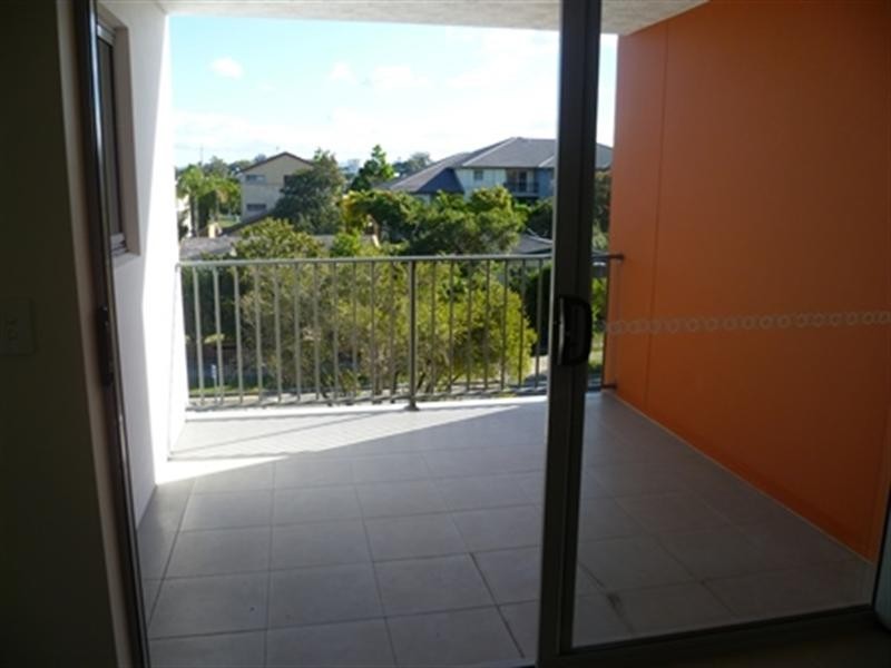 77 Brighton Street, Biggera Waters QLD 4216