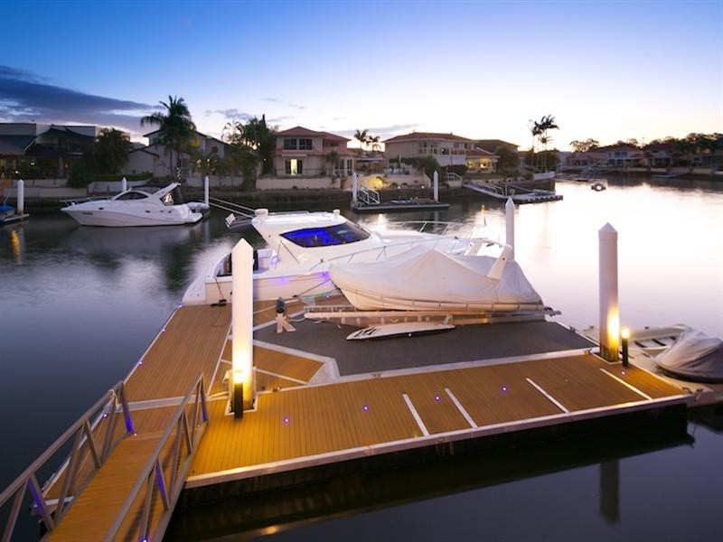 13 Cockleshell Court, Runaway Bay QLD 4216