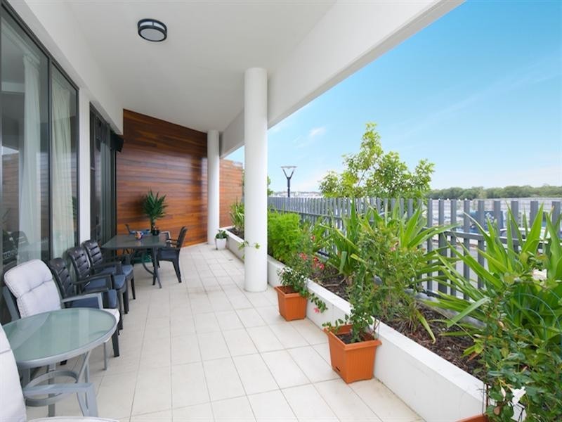 2101/1 Marina Promenade, Paradise Point QLD 4216