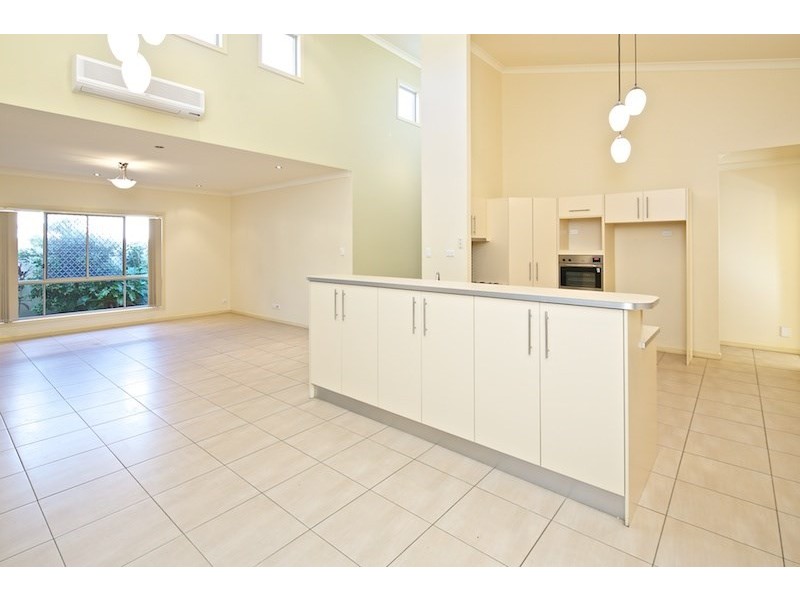 73 East Quay Drive, Biggera Waters QLD 4216